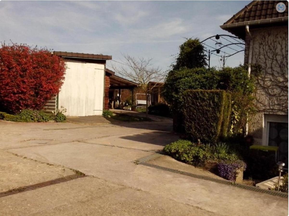 Les Nympheas, Appart Au Calme Et Grand Jardin A 15 Min De Disneyland, Crecy-la-Chapelle Exterior foto